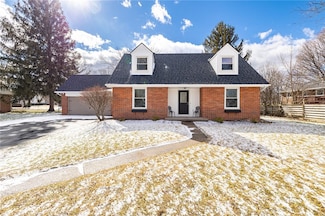 6203 Antlers Dr, Farmington, NY 14425