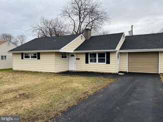 110 Louise Rd, New Castle, DE 19720