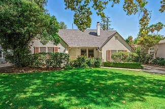 2110 N Vagedes Ave, Fresno, CA 93705