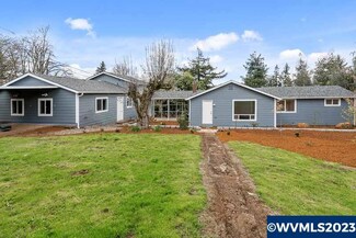 120 S Ames St, Silverton, OR 97381