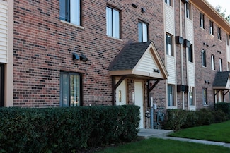 5 Echo Ct Unit 12, Vernon Hills, IL 60061