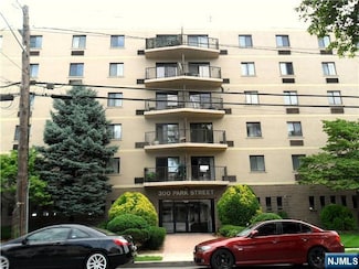 300 Park St Unit 3A, Hackensack, NJ 07601