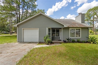 145 Maplehurst Dr, Folkston, GA 31537