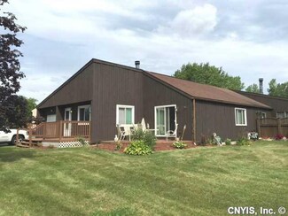 7601 Ellis Ln, Bridgeport, NY 13030