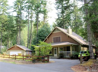 111 N Fawn Dr, Hoodsport, WA 98548