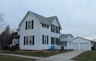 302 4th Ave NE, Waukon, IA 52172