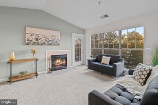 22 Ashlar Hill Ct, Parkville, MD 21234