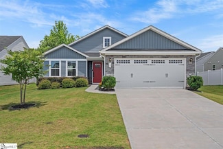 3 Grove Landing Dr, Piedmont, SC 29673