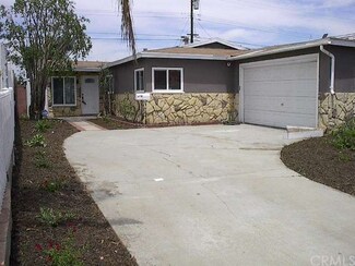 11917 206th St, Lakewood, CA 90715