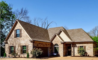 8233 Ashton Ln, Southaven, MS 38672