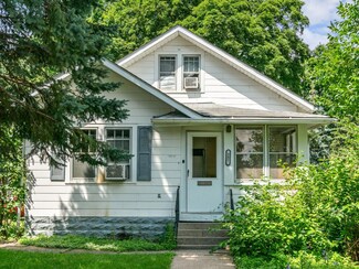 287 Cecelia Place, Saint Paul, MN 55105
