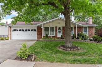 653 Green Cliff Dr, Fenton, MO 63026