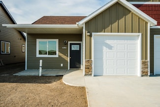 686 Valley View Dr, Sheridan, WY 82801