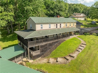 116 Dixon Dr, Derry, PA 15627