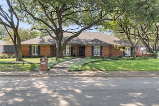 7138 Grand Oaks Rd, Dallas, TX 75230