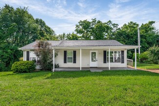 221 Oakwood St, Sparta, TN 38583