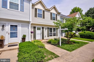 894 Smartts Ln NE, Leesburg, VA 20176