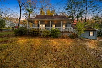 50 E Shore Blvd, Unionville, CT 06085