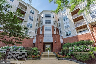 1645 International Dr Unit 411, McLean, VA 22102