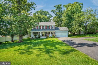 8718 Lorfax Dr, Lorton, VA 22079