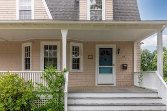 33 Spooner St, Plymouth, MA 02360