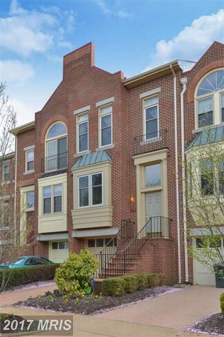 3806 Charles Ave, Alexandria, VA 22305