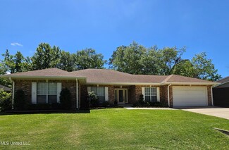 6641 Ahekolo Cir, Diamondhead, MS 39525