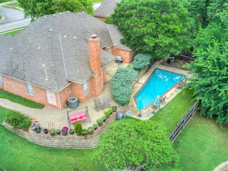 2500 Huntwick Dr, Edmond, OK 73034