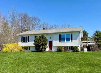 12 Grace Snow Dr, Glenburn, ME 04401