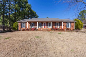 57 Whitfield Dr, Jackson, TN 38305