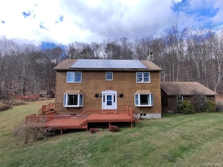 39 Armstrong Rd, Neversink, NY 12765