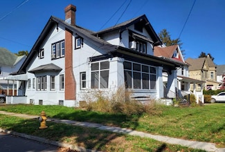 514 S Elmer Ave, Sayre, PA 18840