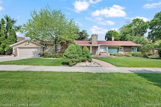 7561 Esper Blvd, Dearborn, MI 48126