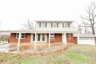 695 Sidney St, Saint James, MO 65559