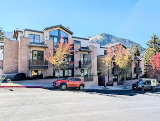 631 N Washington Unit 403, Ketchum, ID 83340