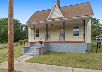 306 Smythe Ave, Greenwood, SC 29649