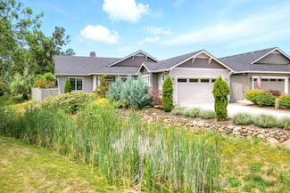 426 Frontier Ct, Medford, OR 97504