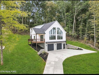 246 Clear Creek Rd, Kodak, TN 37764
