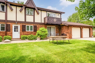 5410 Country Aire Dr Unit 14, Coloma, MI 49038