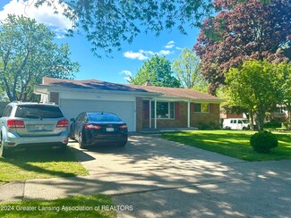 3115 Glenbrook Dr, Lansing, MI 48911