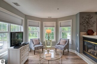 715 E State St Unit 26, Traverse City, MI 49686