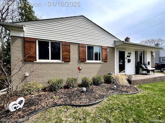 936 Allen Dr, Northville, MI 48167