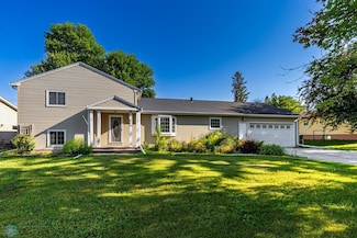 316 2nd St NW, Mayville, ND 58257