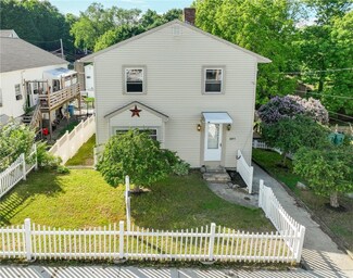 597 S Main St, Woonsocket, RI 02895