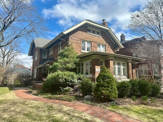 312 N East Ave, Oak Park, IL 60302