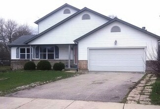 471 Waveland Ave, Rockford, IL 61102