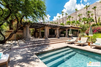 690 W Linda Vista Dr, Palm Springs, CA 92262