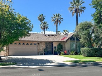 102 E Crestview St, Corona, CA 92879