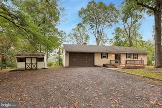 1027 N Ridge Rd, Perkasie, PA 18944