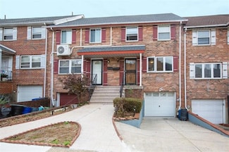 24024 66th Ave, Little Neck, NY 11362